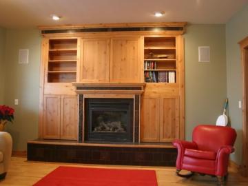 Built In Bookshelves And Mantle