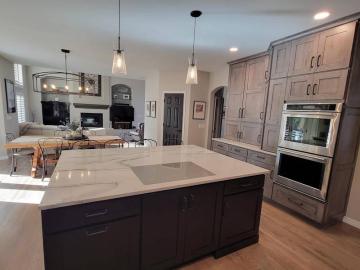 Modern Kitchen With Marble Top Island 3